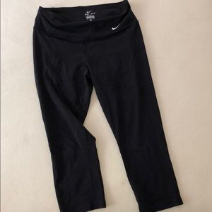 Nike Cropped Leggings